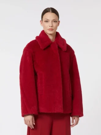 Kurzer Teddy-Mantel aus Alpaka und Wolle, rot