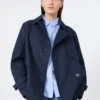 Kurzer, wasserabweisender Trenchcoat aus Gabardine, marineblau Kurzer, wasserabweisender Trenchcoat aus Gabardine, marineblau