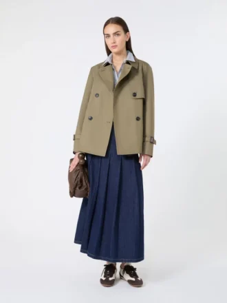 Kurzer, wasserabweisender Trenchcoat aus Gabardine, schlammfarben