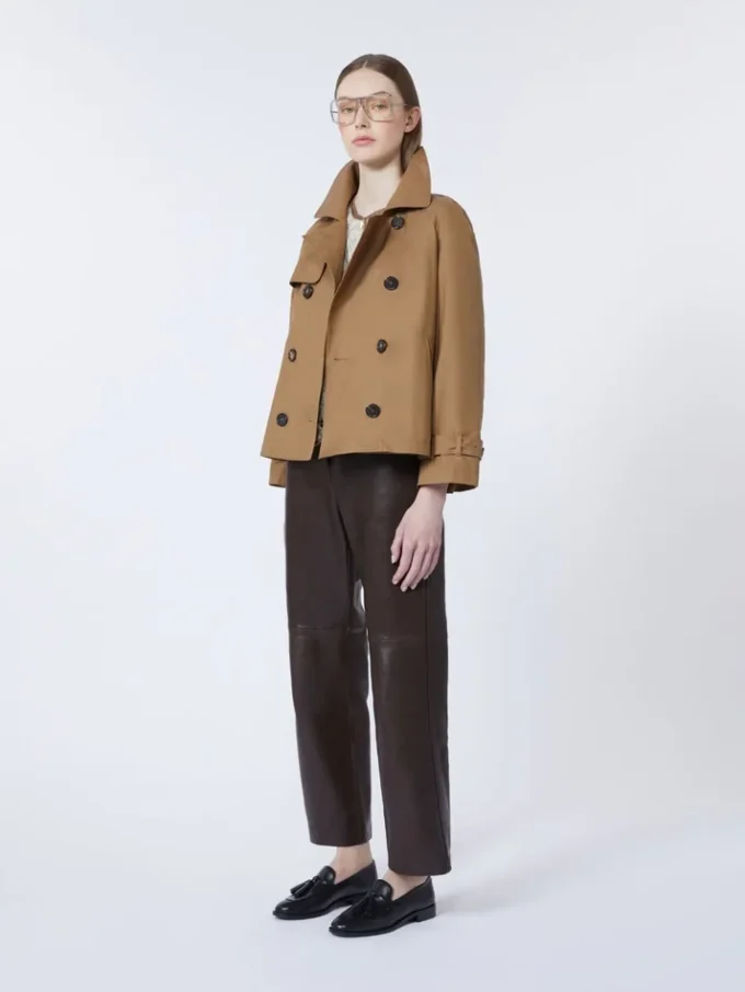 Kurzer, wasserabweisender Trenchcoat aus Twill, braun Kurzer, wasserabweisender Trenchcoat aus Twill, braun