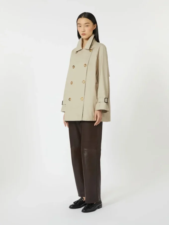 Kurzer, wasserabweisender Trenchcoat aus Twill, sandfarben Kurzer, wasserabweisender Trenchcoat aus Twill, sandfarben