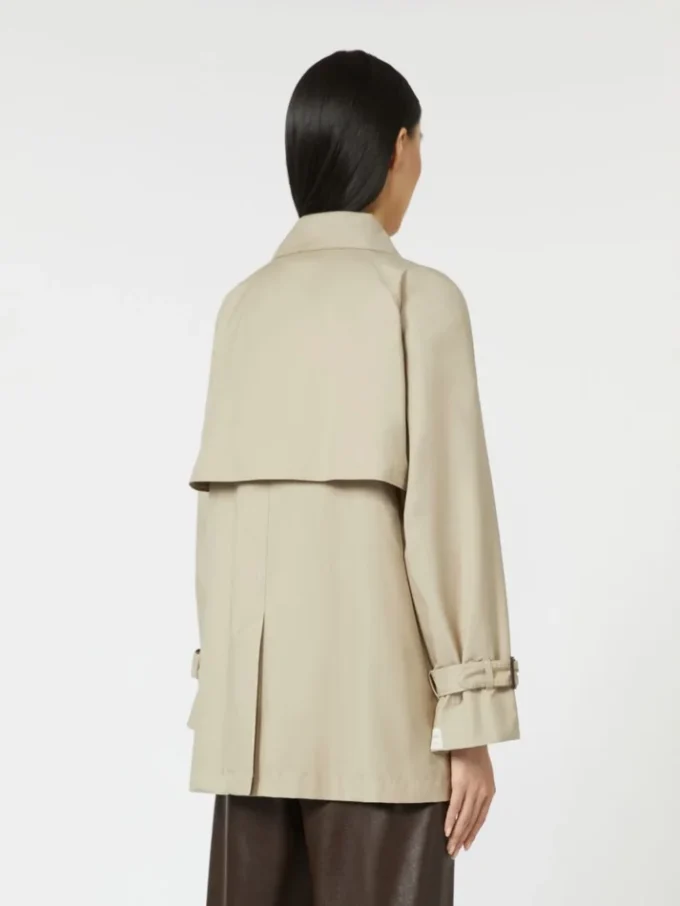 Kurzer, wasserabweisender Trenchcoat aus Twill, sandfarben Kurzer, wasserabweisender Trenchcoat aus Twill, sandfarben
