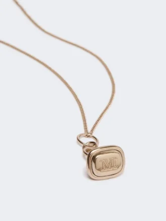 Lange Halskette mit Siegelanhänger, gold