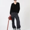 Locker sitzender Pullover aus Wolle und Kaschmir, schwarz