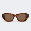 Markante Sonnenbrille mit eckigem Rahmen, in einem warmen Bronzebraun Markante Sonnenbrille mit eckigem Rahmen, in einem warmen Bronzebraun