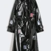 Midi-Trenchcoat aus Gabardine mit Vinyl-Effekt, schwarz Midi-Trenchcoat aus Gabardine mit Vinyl-Effekt, schwarz