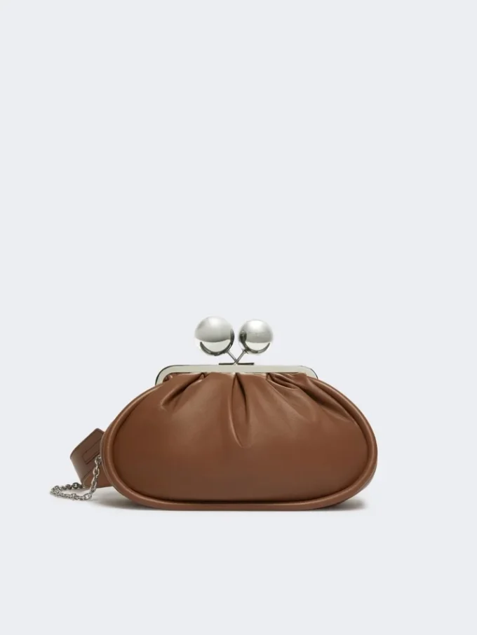 Mittlere Pasticcino-Tasche aus glänzendem Nappaleder, tabakfarben Mittlere Pasticcino-Tasche aus glänzendem Nappaleder, tabakfarben