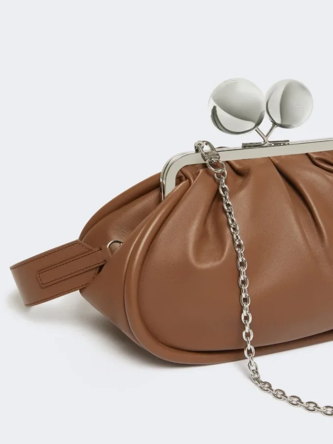 Mittlere Pasticcino-Tasche aus glänzendem Nappaleder, tabakfarben Mittlere Pasticcino-Tasche aus glänzendem Nappaleder, tabakfarben