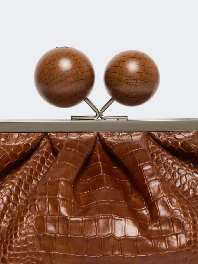 Mittlere Pasticcino-Tasche aus Leder mit Krokodilprägung, rotbraun