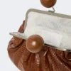 Mittlere Pasticcino-Tasche aus Leder mit Krokodilprägung, rotbraun
