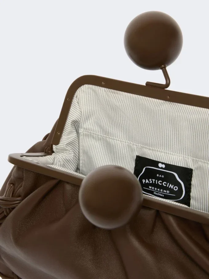 Mittlere Pasticcino-Tasche aus Nappaleder, braun Mittlere Pasticcino-Tasche aus Nappaleder, braun