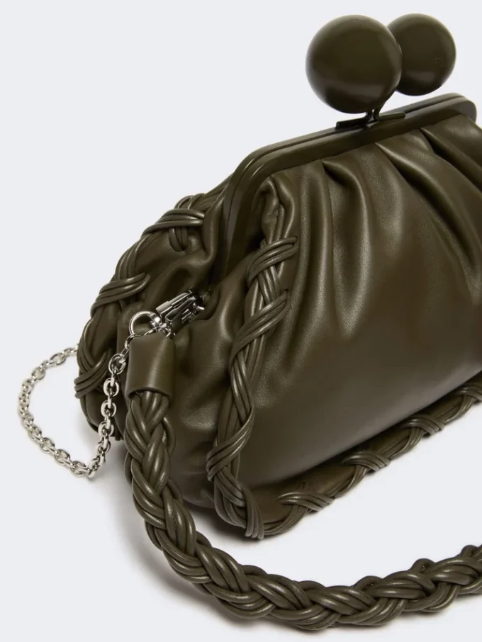 Mittlere Pasticcino-Tasche aus Nappaleder, khaki Mittlere Pasticcino-Tasche aus Nappaleder, khaki
