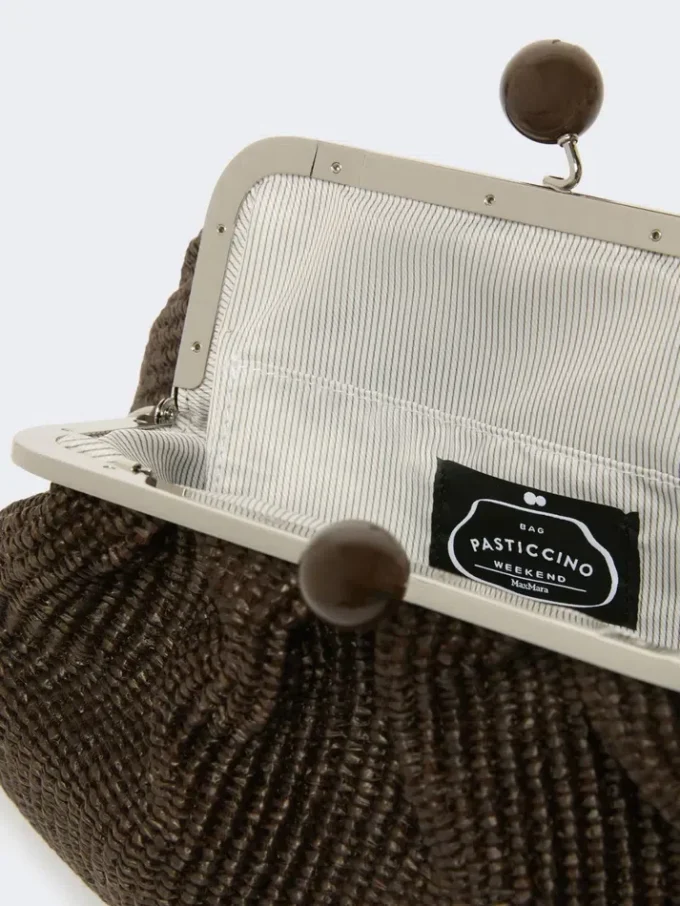 Mittlere Pasticcino-Tasche in Raffia-Optik, dunkelbraun Mittlere Pasticcino-Tasche in Raffia-Optik, dunkelbraun