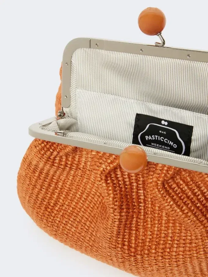 Mittlere Pasticcino-Tasche in Raffia-Optik, lachsfarben Mittlere Pasticcino-Tasche in Raffia-Optik, lachsfarben