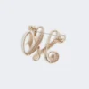 Monogramm-Brosche mit Strasssteinen, elfenbeinfarben Monogramm-Brosche mit Strasssteinen, elfenbeinfarben