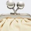 Nano Pasticcino-Tasche aus Nappalammleder, elfenbeinfarben Nano Pasticcino-Tasche aus Nappalammleder, elfenbeinfarben