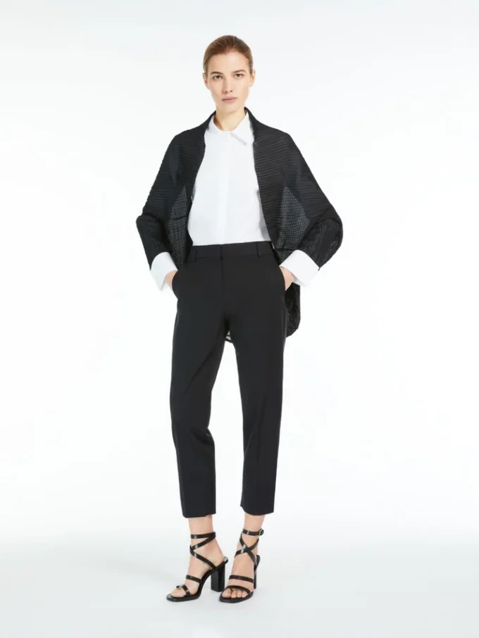 Plissierter Stoff-Bolero, schwarz Plissierter Stoff-Bolero, schwarz