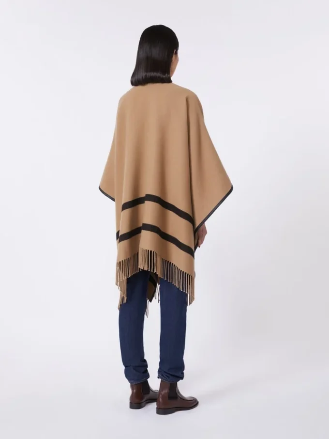 Poncho aus Jacquard-Wolle, kamelfarben Poncho aus Jacquard-Wolle, kamelfarben