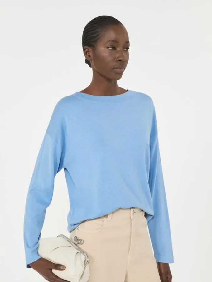 Pullover aus Seiden- und Baumwollgarn, hellblau Pullover aus Seiden- und Baumwollgarn, hellblau