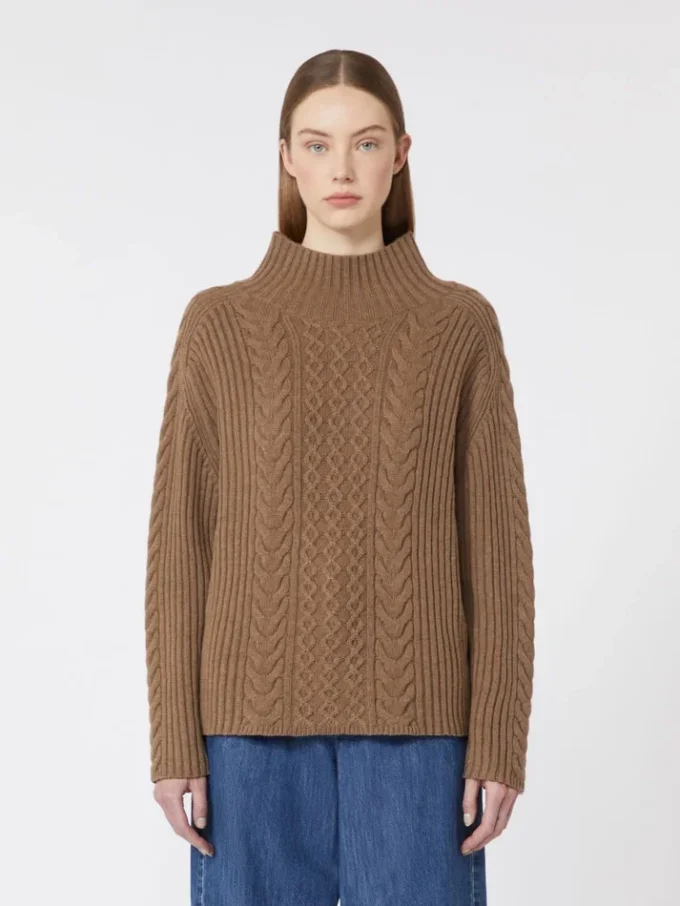 Rollkragenpullover aus Wolle und Kaschmir mit Zopfmuster, schlammfarben Rollkragenpullover aus Wolle und Kaschmir mit Zopfmuster, schlammfarben