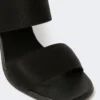 Sandalen aus Kalbsleder und elastischem Gurtband, schwarz Sandalen aus Kalbsleder und elastischem Gurtband, schwarz