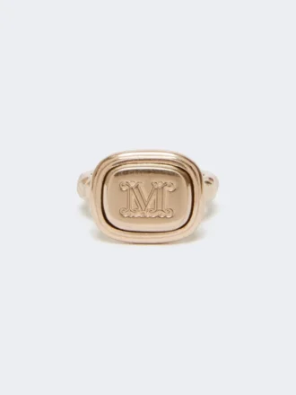 Siegelring aus Metall, goldfarben Siegelring aus Metall, goldfarben