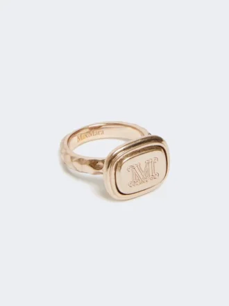 Siegelring aus Metall, goldfarben Siegelring aus Metall, goldfarben
