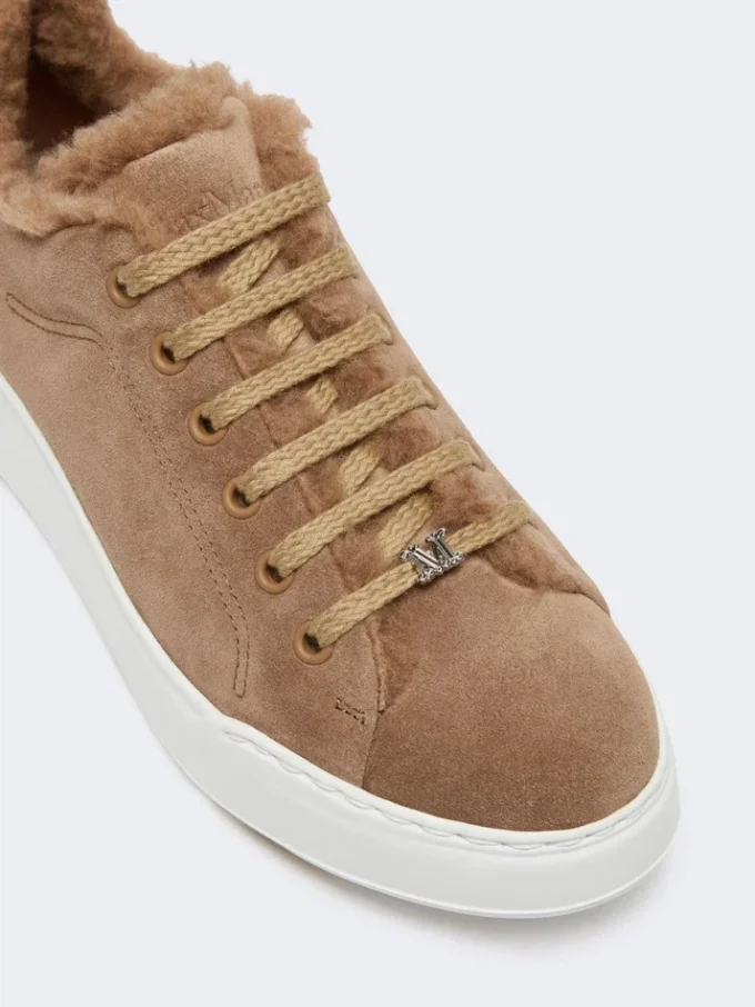 Sneaker aus Wildleder und Teddy-Stoff, haselnussbraun Sneaker aus Wildleder und Teddy-Stoff, haselnussbraun