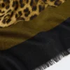 Stola aus Wolle und Seide, schwarz Stola aus Wolle und Seide, schwarz