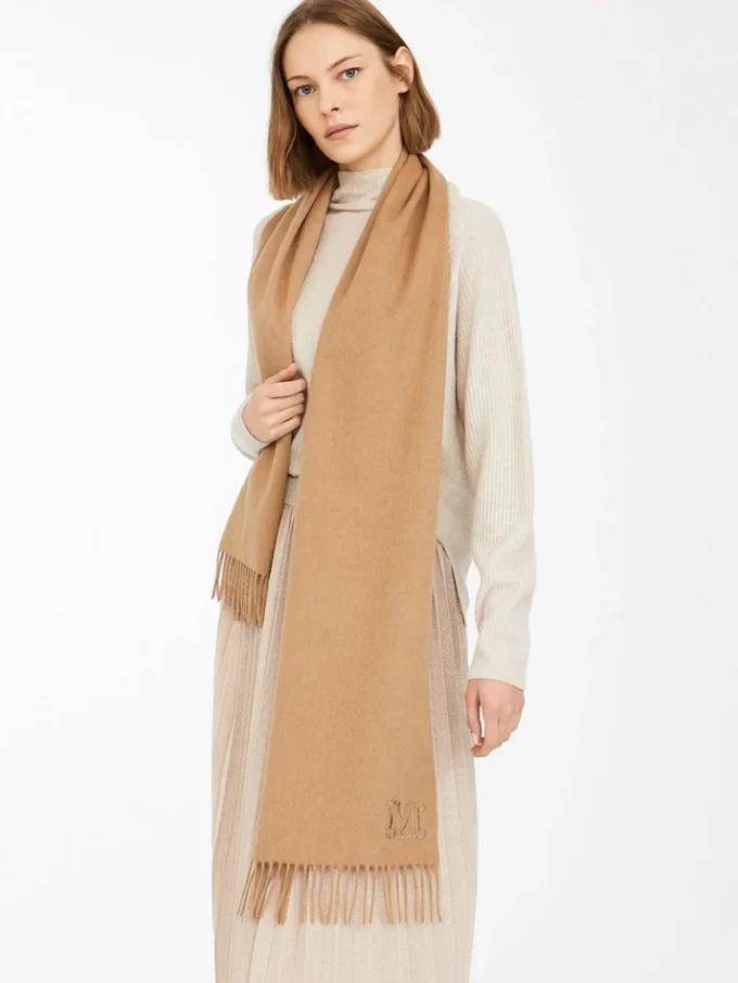 Stola in Camel mit Monogramm-Stickerei, Camel Stola in Camel mit Monogramm-Stickerei, Camel