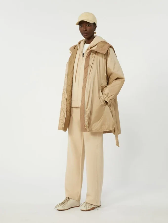 Wendbarer, wattierter Parka aus wasserabweisendem Canvas, beige Wendbarer, wattierter Parka aus wasserabweisendem Canvas, beige