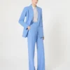 Taillierter Blazer aus Wollkrepp, hellblau Taillierter Blazer aus Wollkrepp, hellblau