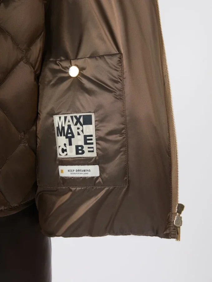 Wasserabweisende Daunenjacke aus Canvas mit Gürtel, haselnussbraun Wasserabweisende Daunenjacke aus Canvas mit Gürtel, haselnussbraun