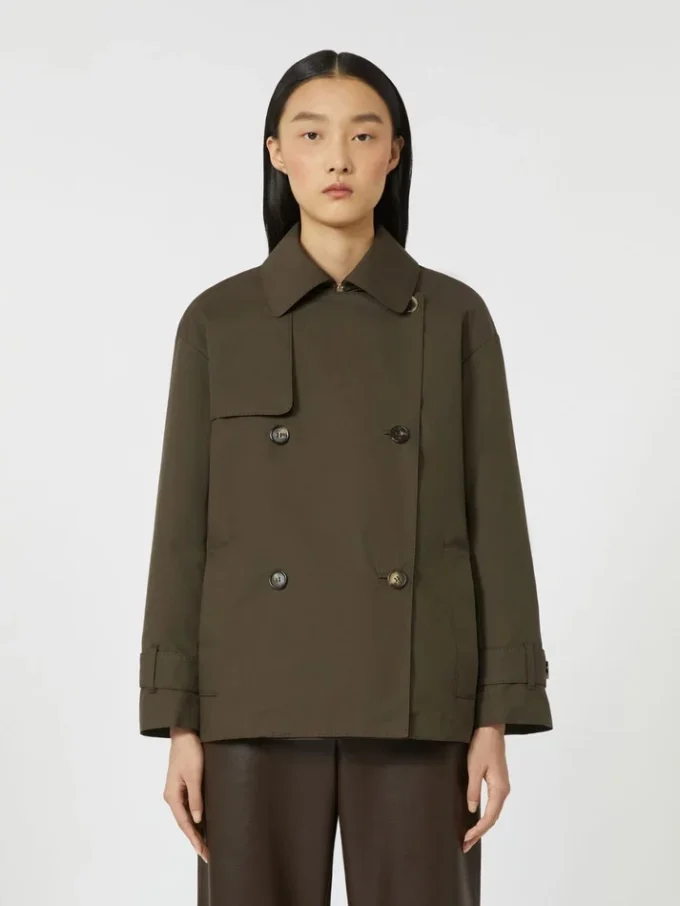 Wasserabweisender Trenchcoat aus Baumwolle mit Zweireiher-Schlitz, grün Wasserabweisender Trenchcoat aus Baumwolle mit Zweireiher-Schlitz, grün