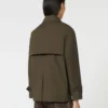 Wasserabweisender Trenchcoat aus Baumwolle mit Zweireiher-Schlitz, grün Wasserabweisender Trenchcoat aus Baumwolle mit Zweireiher-Schlitz, grün