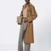 Wasserabweisender Trenchcoat aus Wollgabardine, braun Wasserabweisender Trenchcoat aus Wollgabardine, braun