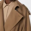 Wasserabweisender Trenchcoat aus Wollgabardine, braun Wasserabweisender Trenchcoat aus Wollgabardine, braun