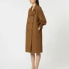 Wasserabweisender Zweireiher-Trenchcoat aus Twill, tabakfarben