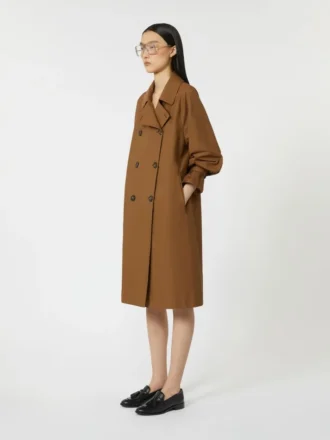 Wasserabweisender Zweireiher-Trenchcoat aus Twill, tabakfarben Wasserabweisender Zweireiher-Trenchcoat aus Twill, tabakfarben