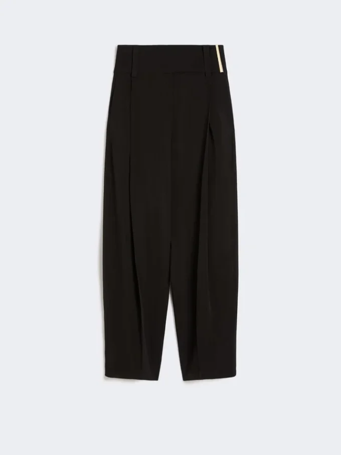 Weit geschnittene Hose aus Viskosesatin, schwarz Weit geschnittene Hose aus Viskosesatin, schwarz