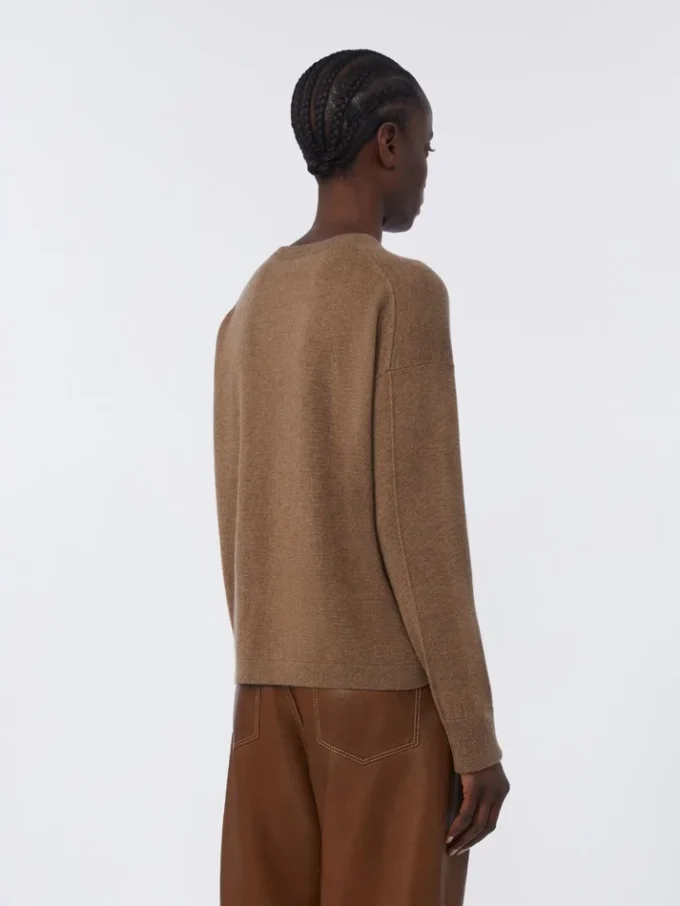 Weit geschnittener Pullover aus Wolle und Kaschmir, Farbe: Mud Weit geschnittener Pullover aus Wolle und Kaschmir, Farbe: Mud
