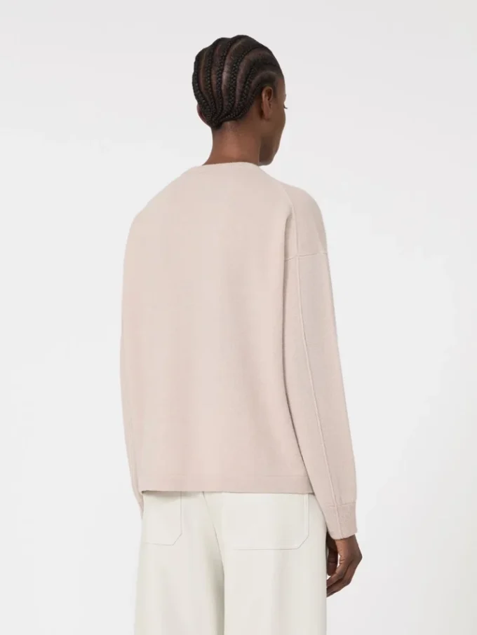 Weit geschnittener Pullover aus Wolle und Kaschmir, puderfarben Weit geschnittener Pullover aus Wolle und Kaschmir, puderfarben