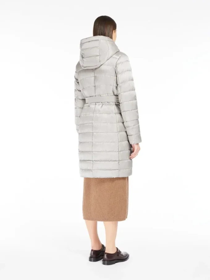 Wendbare Daunenjacke aus wasserabweisendem Satin, elfenbeinfarben Wendbare Daunenjacke aus wasserabweisendem Satin, elfenbeinfarben