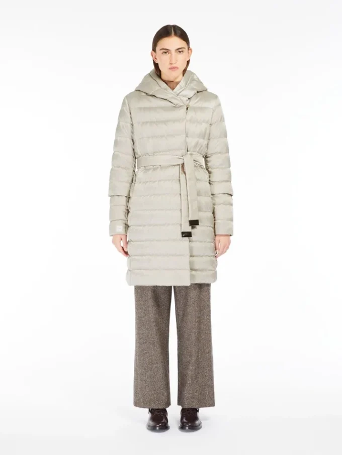 Wendbare Daunenjacke aus wasserabweisendem Satin, leicht
