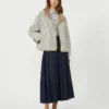 Wendbare, wattierte Jacke aus wasserabweisendem Canvas, haselnussbraun Wendbare, wattierte Jacke aus wasserabweisendem Canvas, haselnussbraun