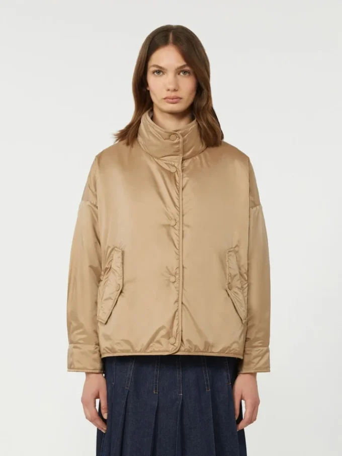 Wendbare, wattierte Jacke aus wasserabweisendem Canvas, haselnussbraun Wendbare, wattierte Jacke aus wasserabweisendem Canvas, haselnussbraun