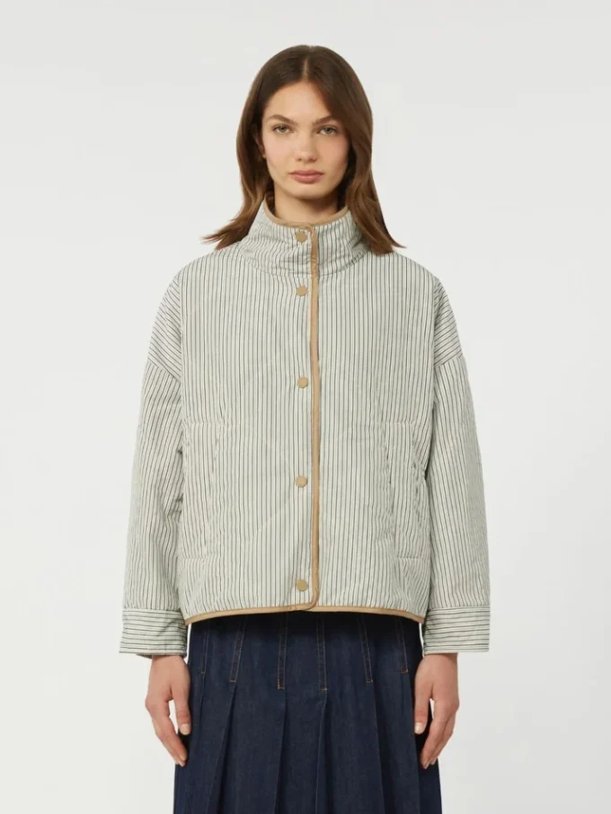 Wendbare, wattierte Jacke aus wasserabweisendem Canvas, haselnussbraun Wendbare, wattierte Jacke aus wasserabweisendem Canvas, haselnussbraun