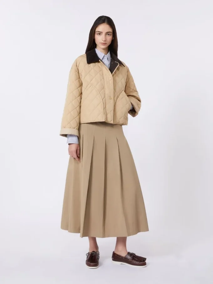 Wendbare, wattierte Jacke aus wasserabweisendem Stoff, beige Wendbare, wattierte Jacke aus wasserabweisendem Stoff, beige