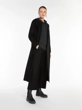 Wollmantel mit Drapierung, schwarz