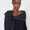 Wollpullover mit Schleifendetail, ultramarinblau Wollpullover mit Schleifendetail, ultramarinblau